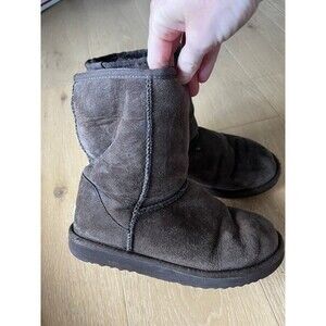 UGG Australia Classic Short Suede Winter Boots Chocolate Brown Women's 7